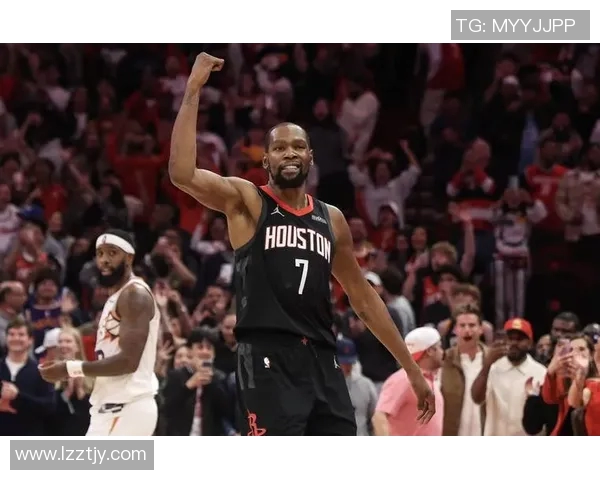 凯文杜兰特如何在NBA赛场上重塑自我与团队合作的传奇之路